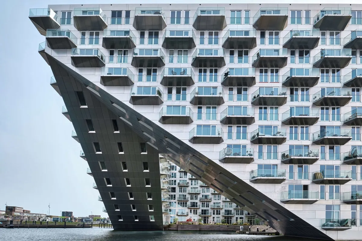 Exploration of modular floating city projects designed by BIG: Innovative solutions for marine environments