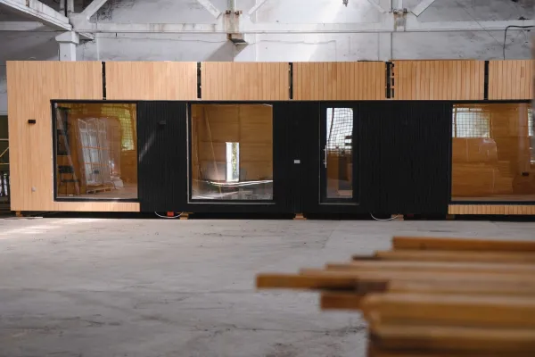 Fabrication des modules : le processus derrière les unités préfabriquées