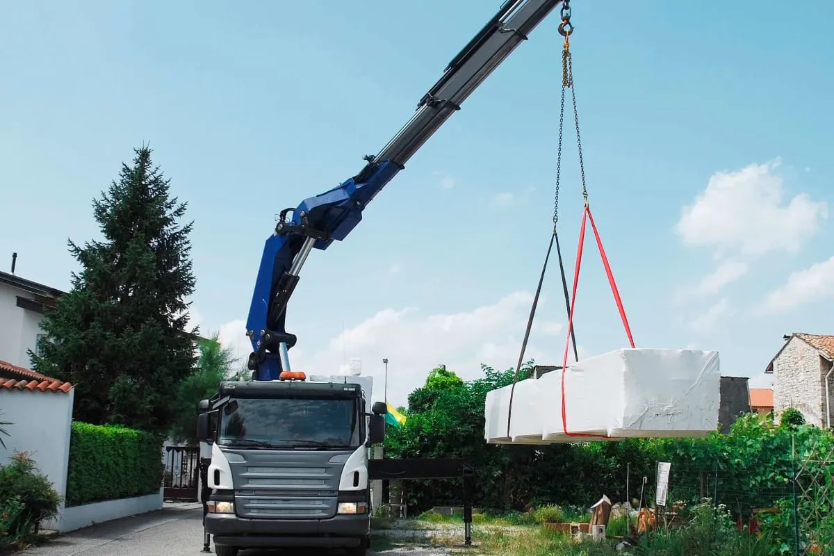 Las etapas clave del ensamblaje en sitio de edificios modulares